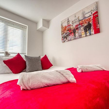 Modern 4 Bedroom 2 Bath House With Parking, Tyseley, Birmingham By 360Stays Zewnętrze zdjęcie