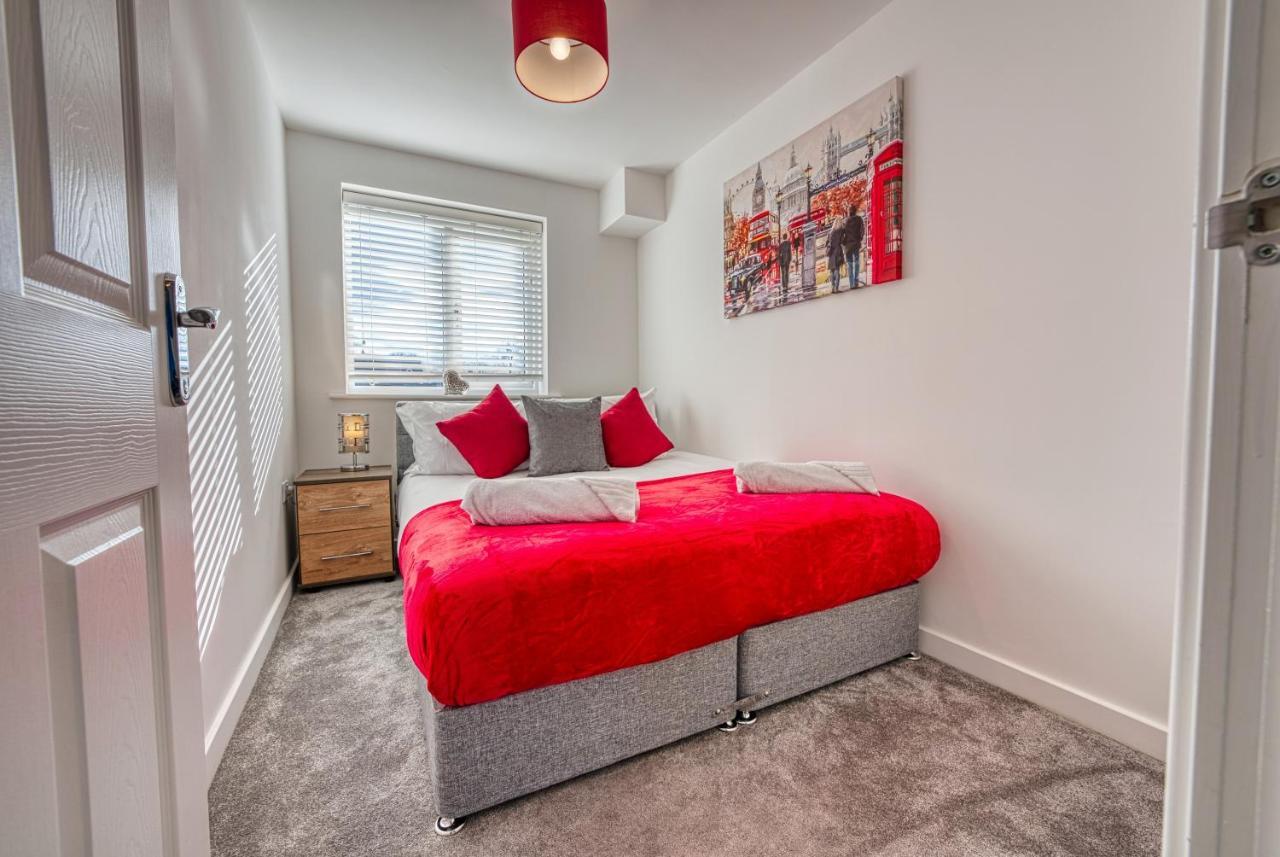 Modern 4 Bedroom 2 Bath House With Parking, Tyseley, Birmingham By 360Stays Zewnętrze zdjęcie